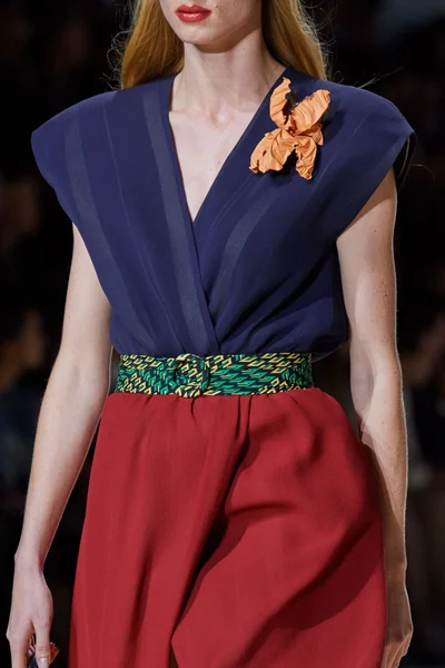 Look 143